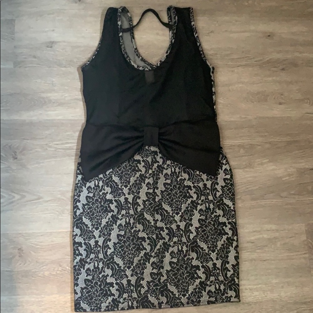 Perfect for a night out - Picture 2 of 3
